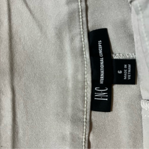 INC stretch short - Picture 4 of 5